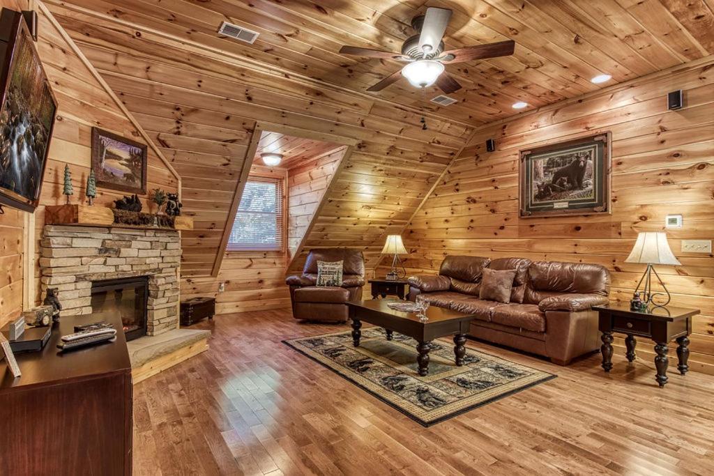 Papa Bear, Hot Tub, Wifi, 1089 Free Tickets Each Paid Day, Dollywood And More Sevierville Exterior foto