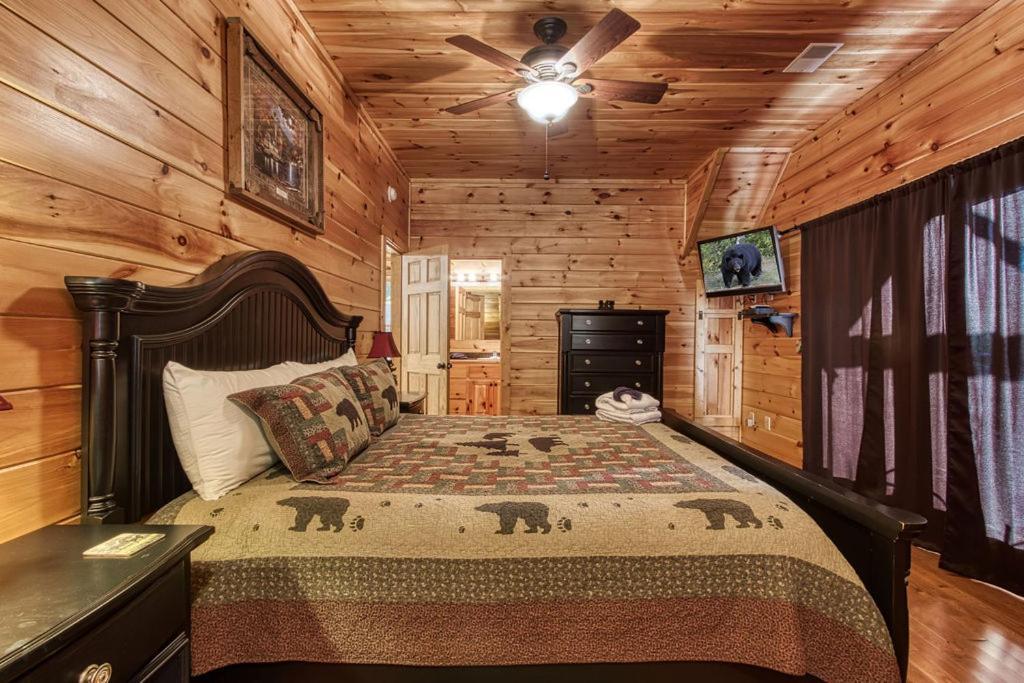 Papa Bear, Hot Tub, Wifi, 1089 Free Tickets Each Paid Day, Dollywood And More Sevierville Exterior foto
